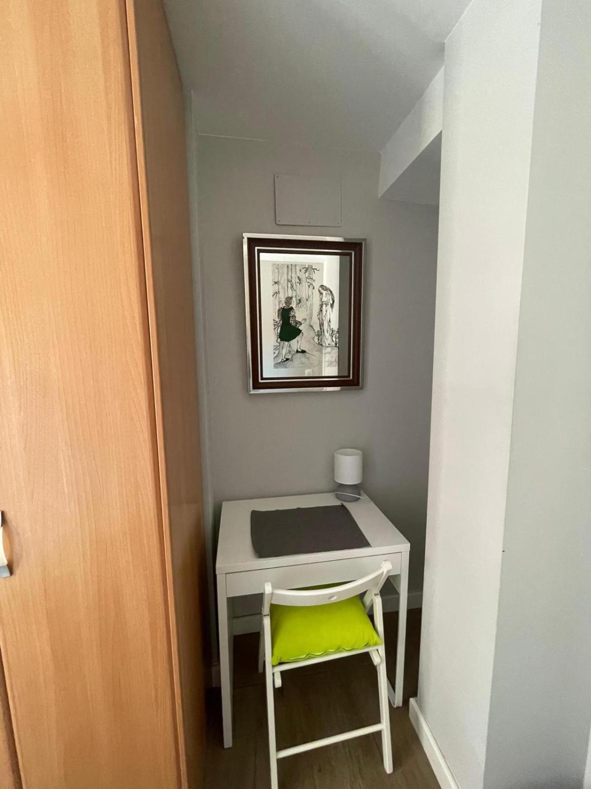 Cozy Room In Stylish Flat Just Steps From The Beach Cadiz Luaran gambar