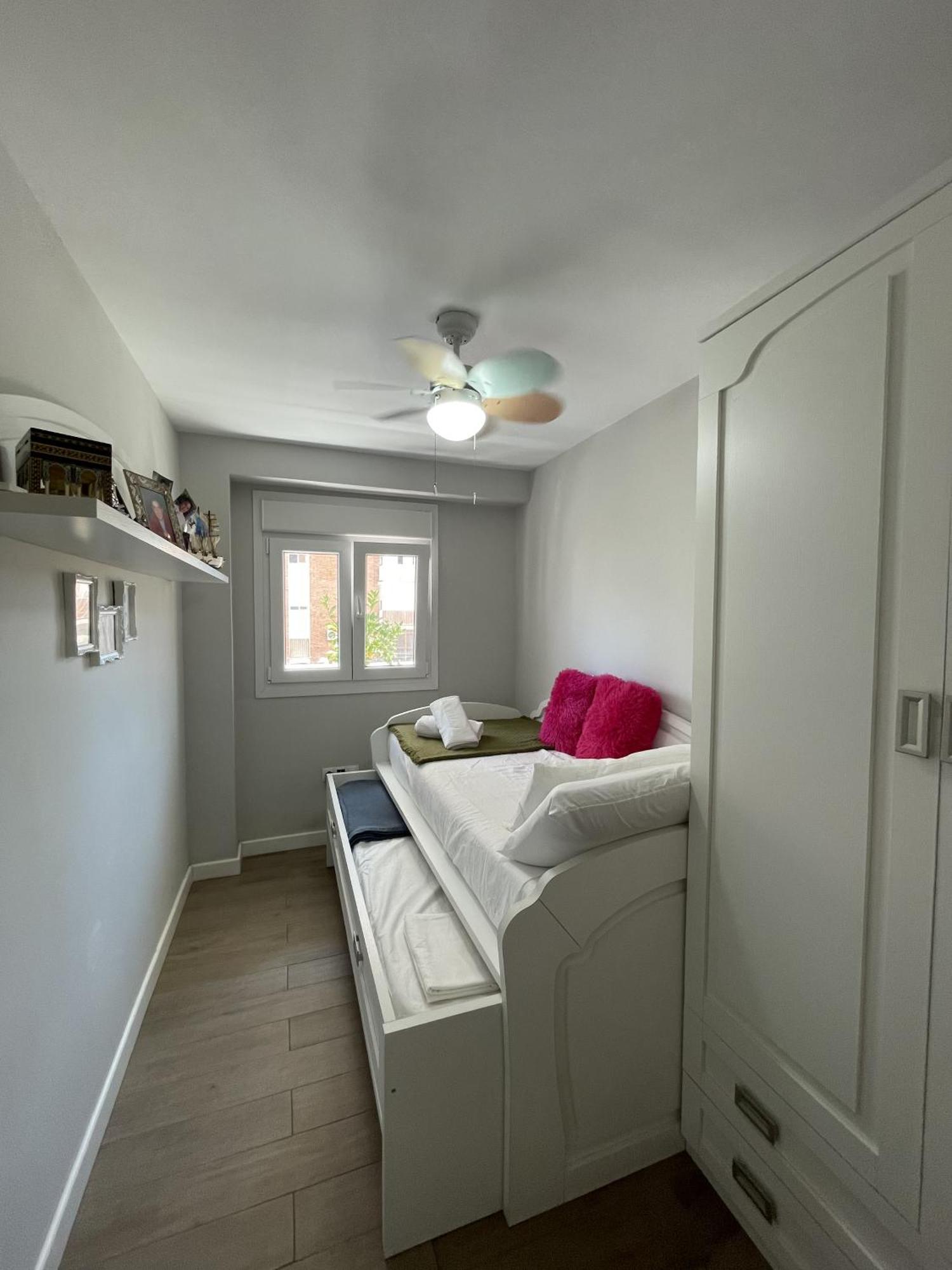 Cozy Room In Stylish Flat Just Steps From The Beach Cadiz Luaran gambar