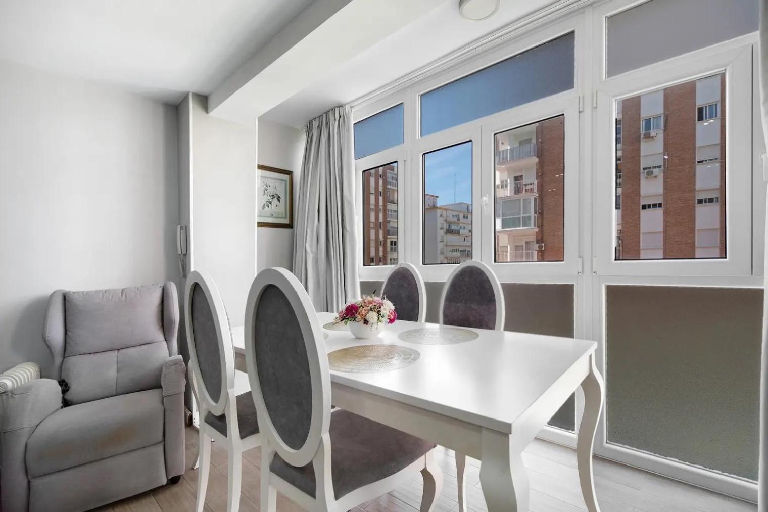 Cozy Room In Stylish Flat Just Steps From The Beach Cadiz Luaran gambar